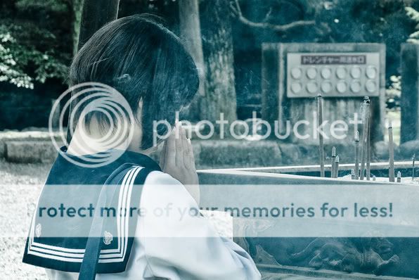 [Image: schoolprayer2.jpg]